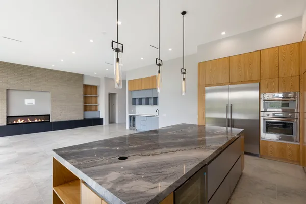 $2,149,000 | 51 Huntsmans Horn Circle, The Woodlands, TX 77380