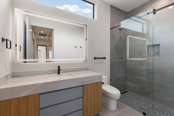 $2,149,000 | 51 Huntsmans Horn Circle, The Woodlands, TX 77380