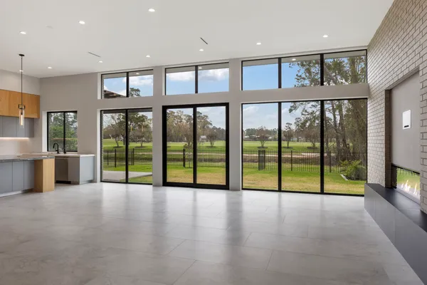 $2,149,000 | 51 Huntsmans Horn Circle, The Woodlands, TX 77380