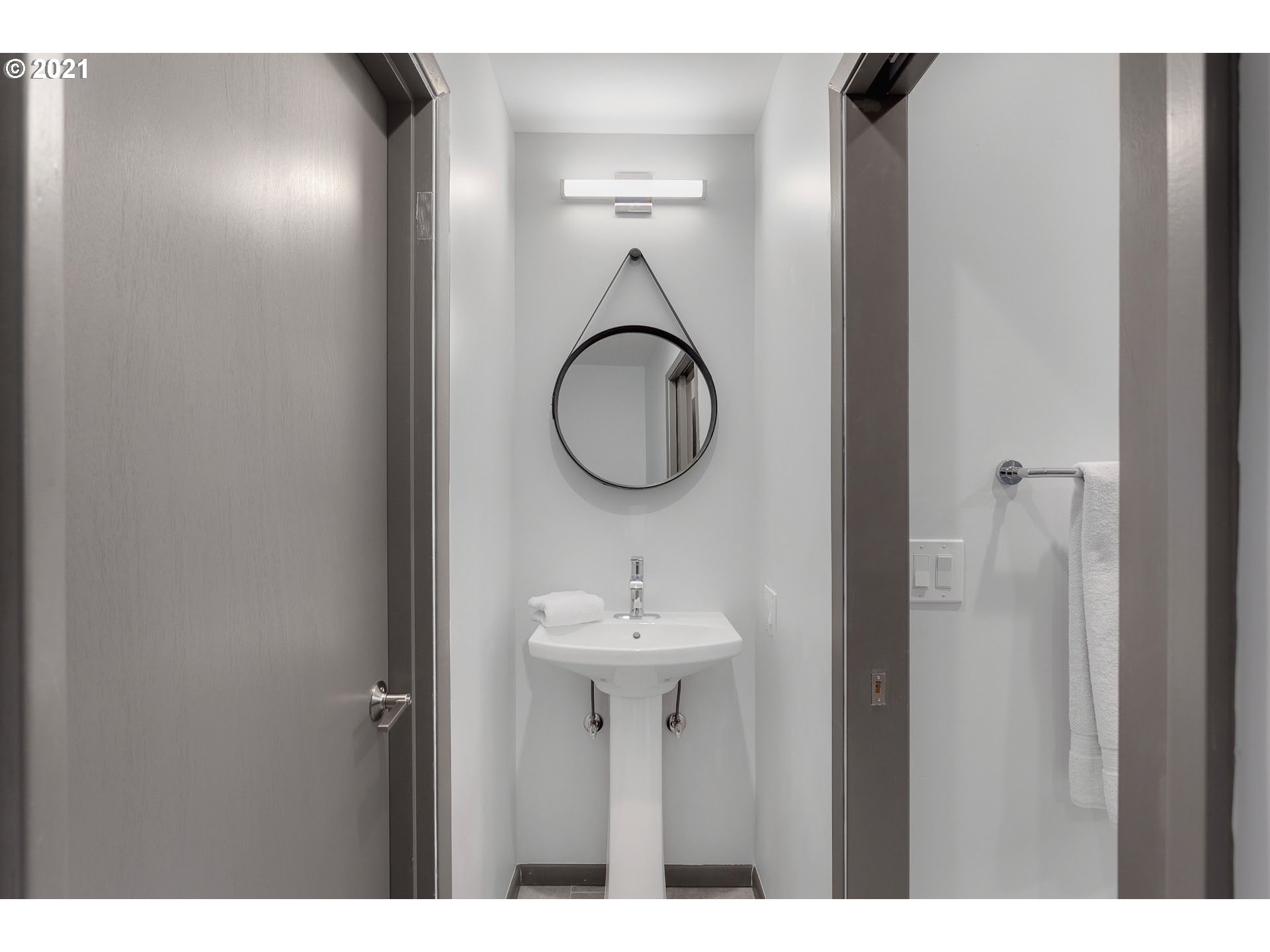 9045 Southwest Howatt Street Portland, OR 97225 - Photo 13 of 27 Gallery Image 13