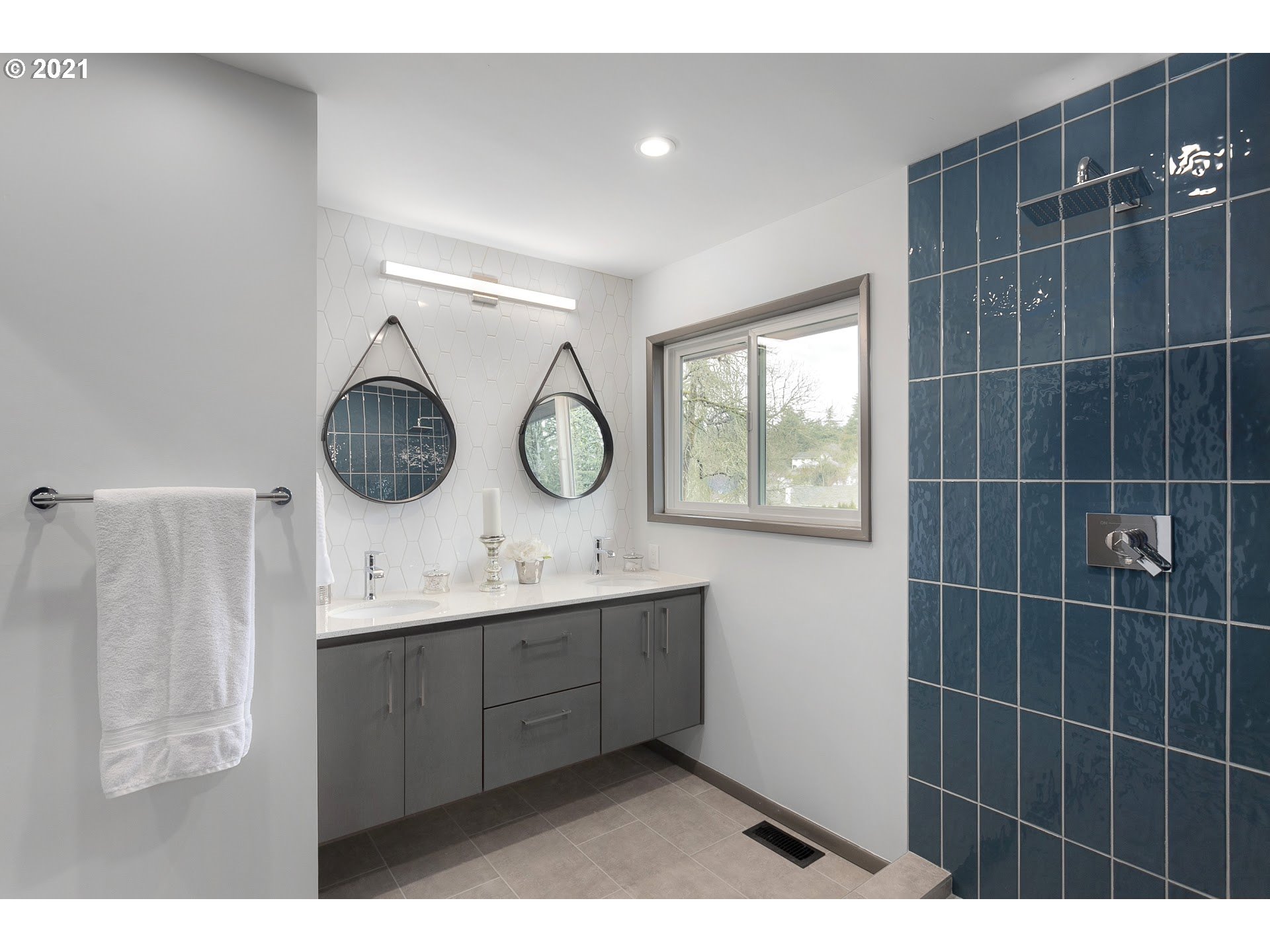 9045 Southwest Howatt Street Portland, OR 97225 - Photo 15 of 27 Gallery Image 15