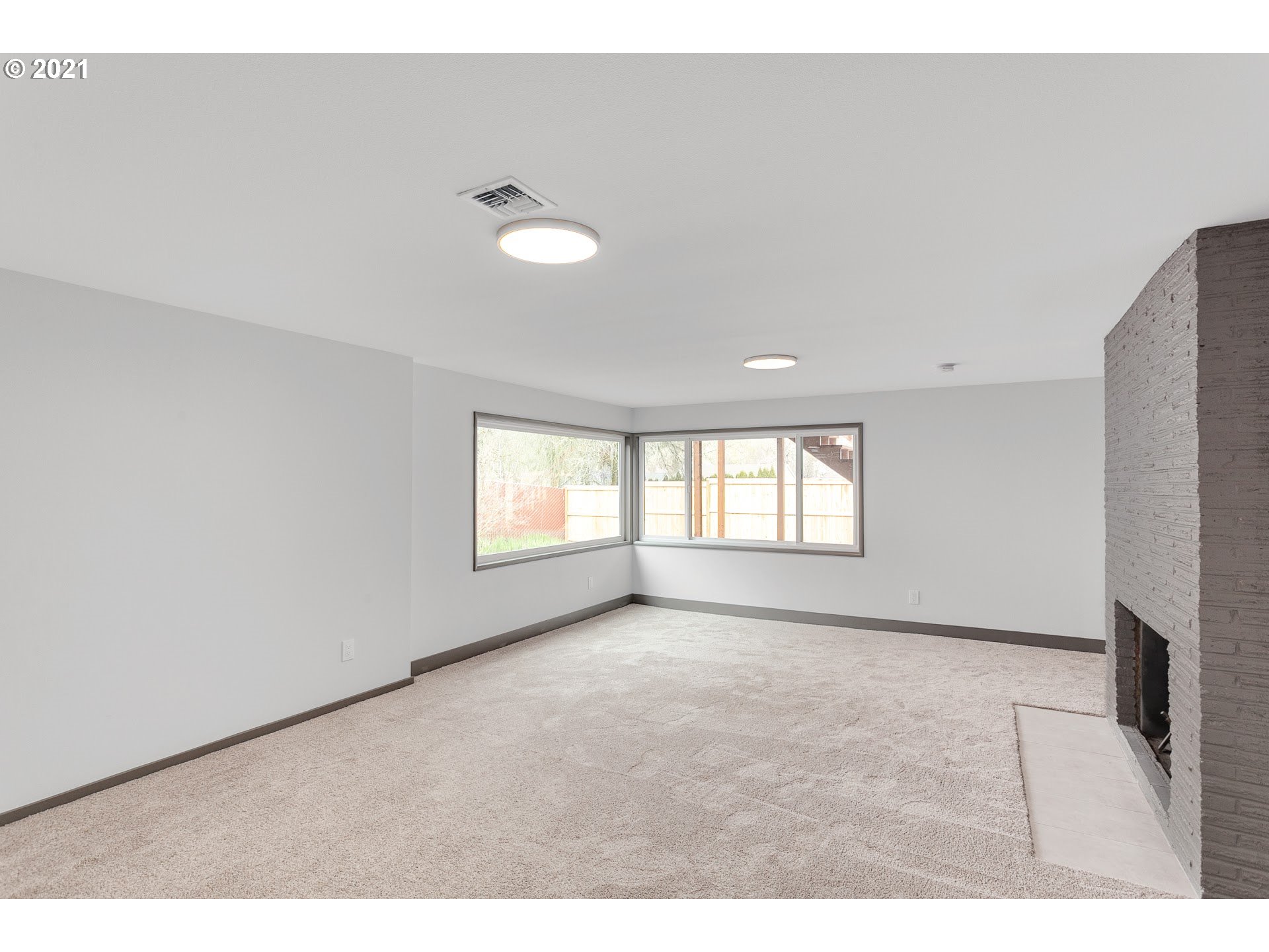 9045 Southwest Howatt Street Portland, OR 97225 - Photo 20 of 27 Gallery Image 20