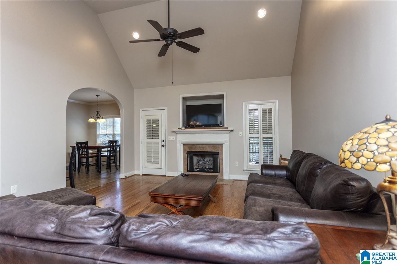 137 Lakeland Ridge Chelsea, AL 35043 - Photo 2 of 40