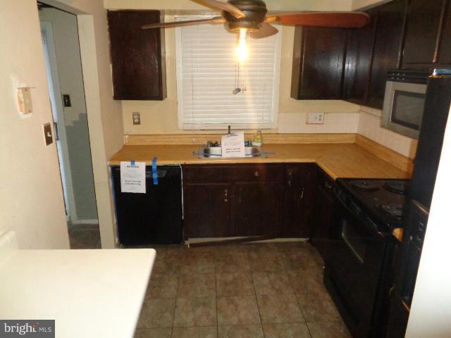 2133 Allendale Road Baltimore, MD 21216 - Photo 11 of 24 Kitchen