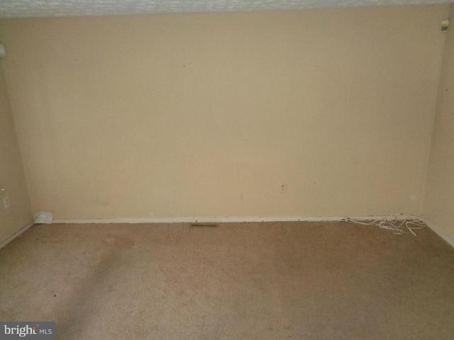2133 Allendale Road Baltimore, MD 21216 - Photo 6 of 24 Living Room