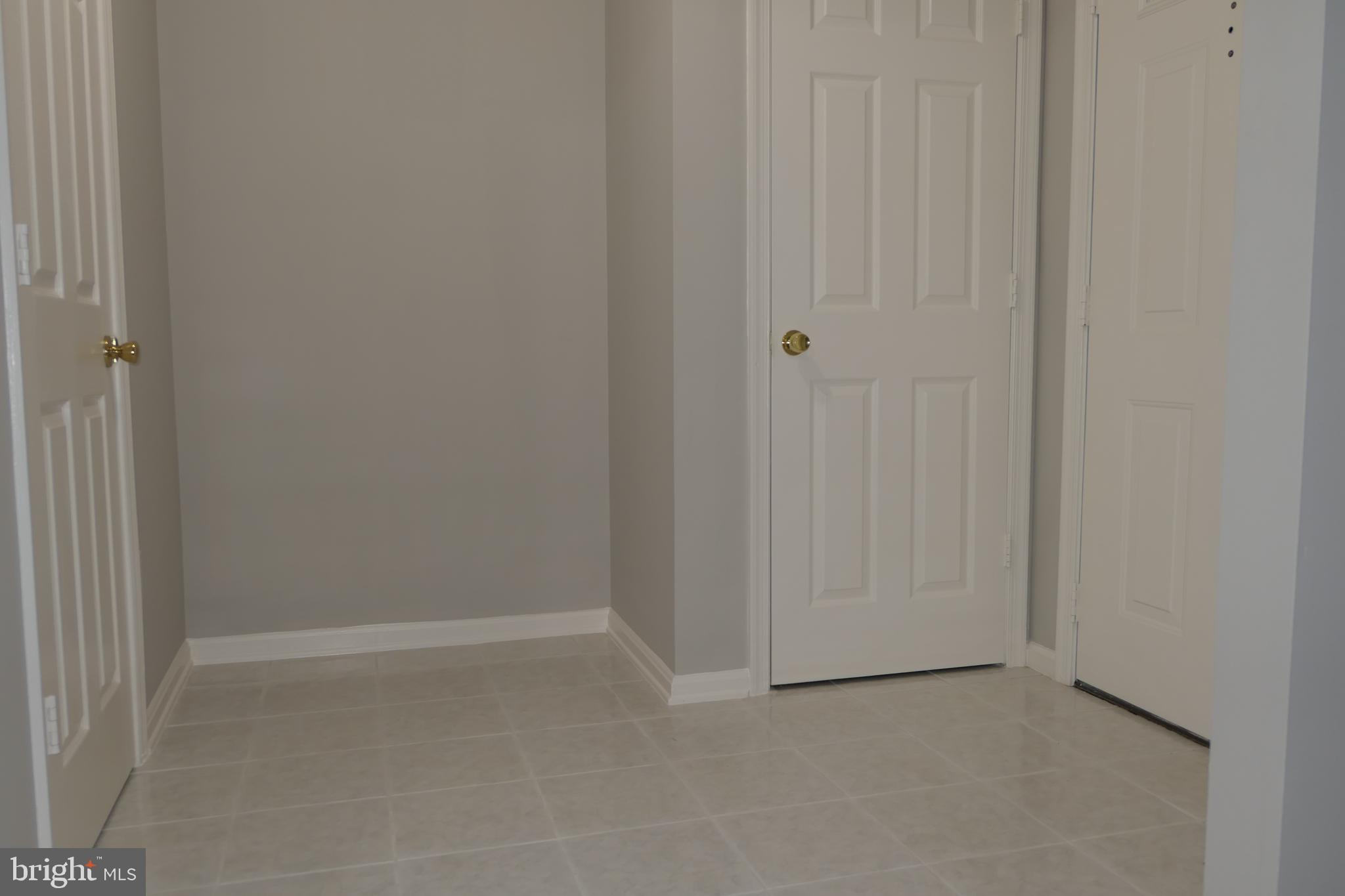 5 Rumsford Court Reisterstown, MD 21136 - Photo 12 of 38 Foyer w/Ceramic Tile