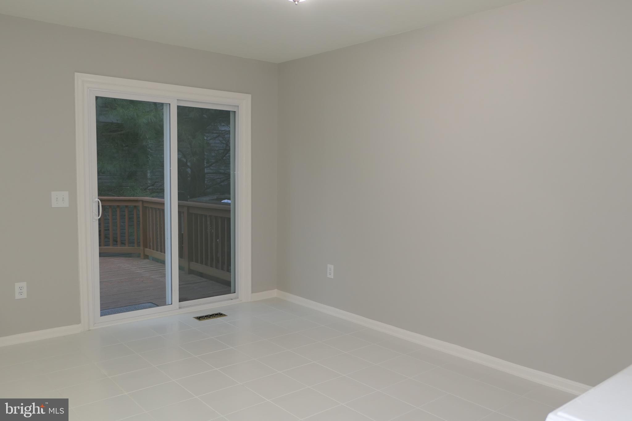 5 Rumsford Court Reisterstown, MD 21136 - Photo 17 of 38 Kitchen w/Table Space