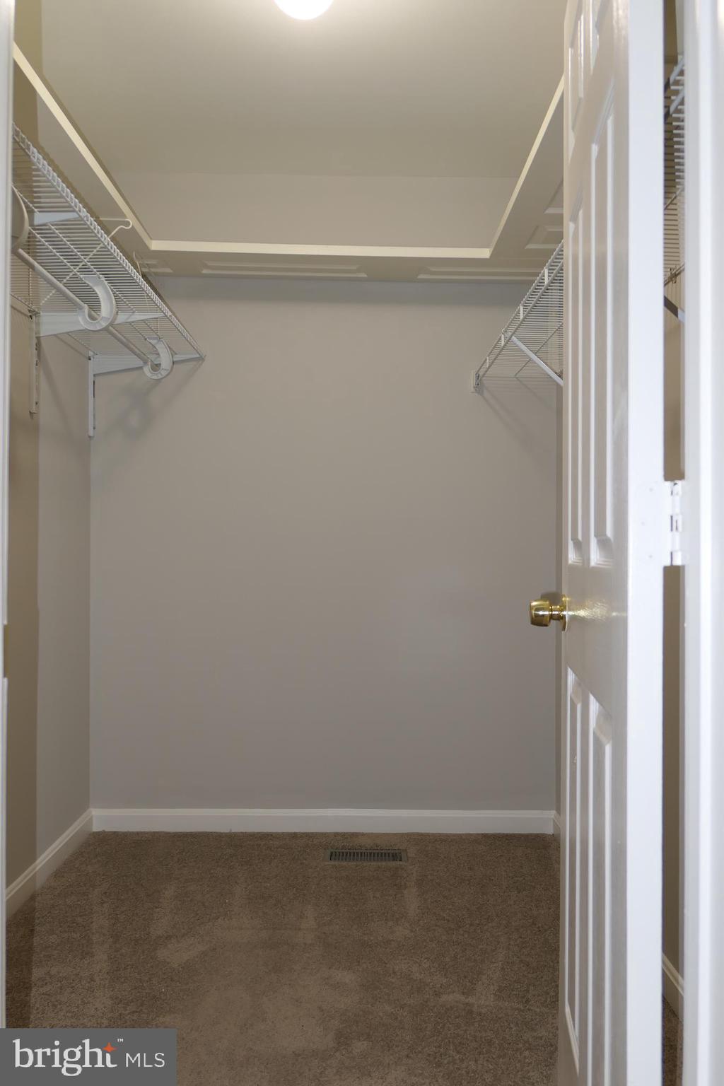 5 Rumsford Court Reisterstown, MD 21136 - Photo 23 of 38 Master Bedroom w/Walk-in Closet