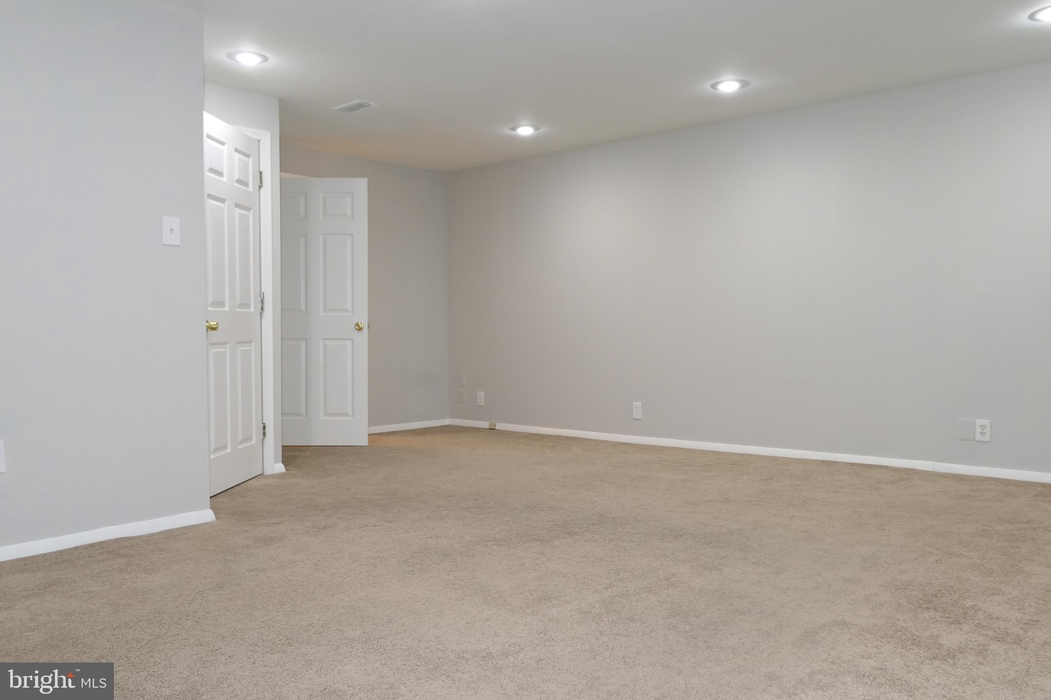 5 Rumsford Court Reisterstown, MD 21136 - Photo 31 of 38 4th BR or Family Room w/Doors to Hall & Bath