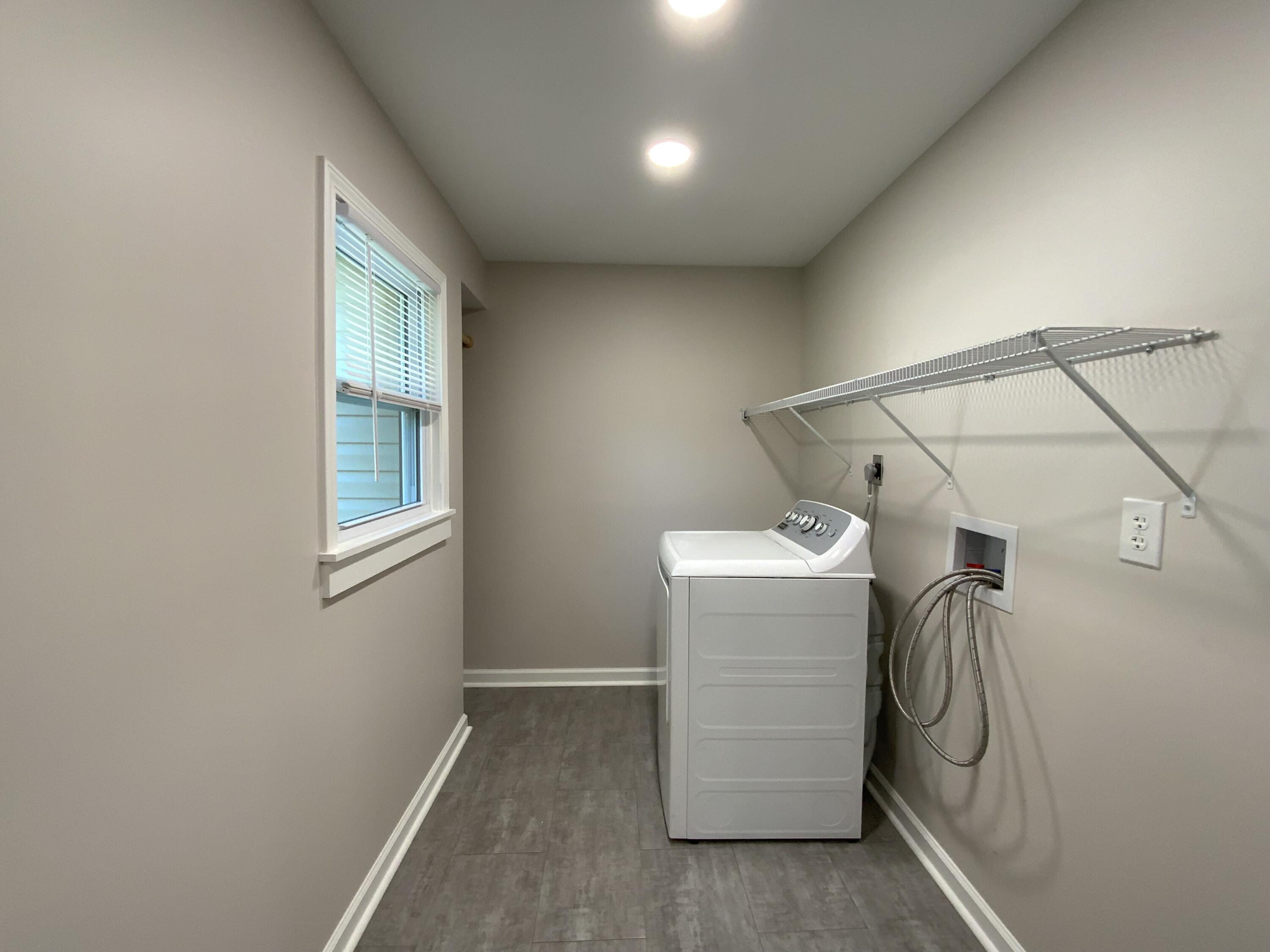 3606 Benton Road Paducah, KY 42003 - Photo 15 of 25 Laundry Room
