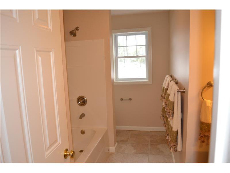 19 Reed Street Westbrook, ME 04092 - Photo 17 of 27 Bathroom.