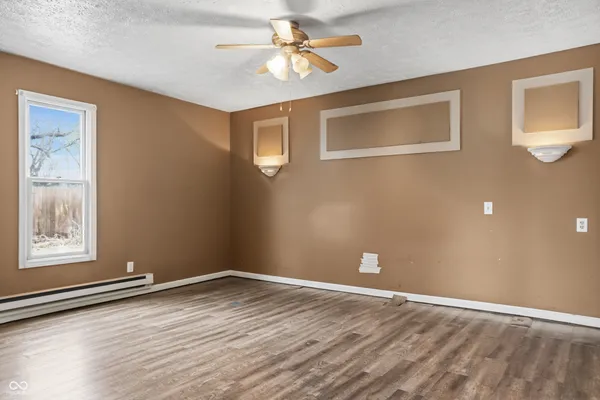 $209,900 | 4633 Shelbyville Road, Indianapolis, IN 46237