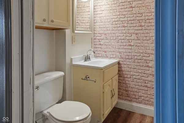 $209,900 | 4633 Shelbyville Road, Indianapolis, IN 46237