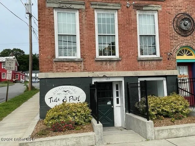 $700 | 123 Broad Street, Schuylerville, NY 12871