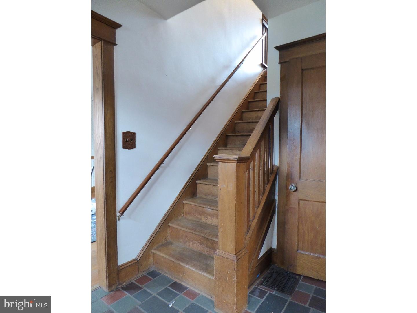 81 Edinburg Road Hamilton, NJ 08619 - Photo 15 of 25 Foyer