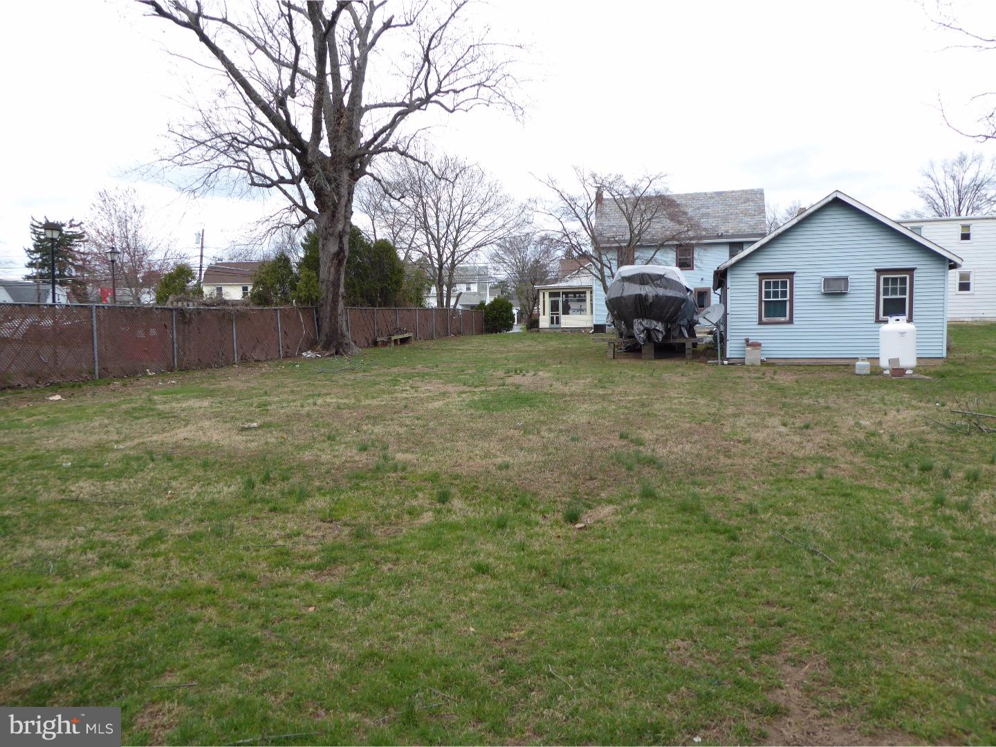 81 Edinburg Road Hamilton, NJ 08619 - Photo 23 of 25 Back Yard