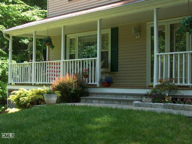7 Murphys Lane Brookfield, CT 06804 - Photo 1 of 1 a view of a house with a garden
