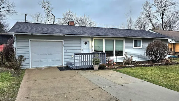 $2,100 | 4259 Packard Street, Ann Arbor, MI 48108