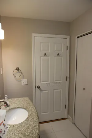 $2,100 | 4259 Packard Street, Ann Arbor, MI 48108