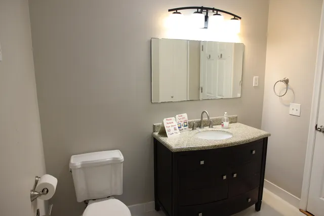 $2,300 | 4259 Packard Street, Ann Arbor, MI 48108