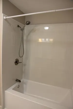 $2,100 | 4259 Packard Street, Ann Arbor, MI 48108