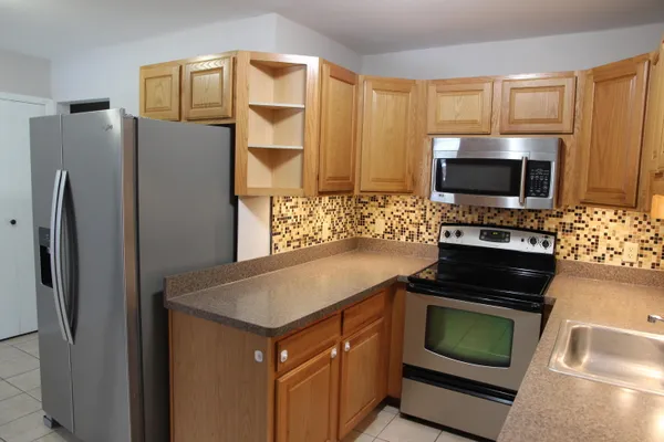 $2,100 | 4259 Packard Street, Ann Arbor, MI 48108