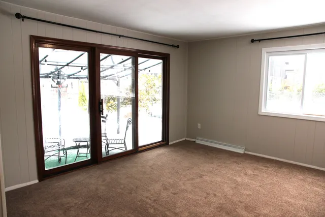$2,300 | 4259 Packard Street, Ann Arbor, MI 48108