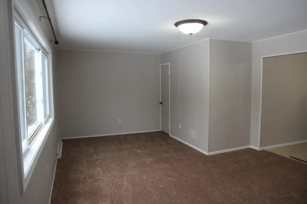 $2,100 | 4259 Packard Street, Ann Arbor, MI 48108