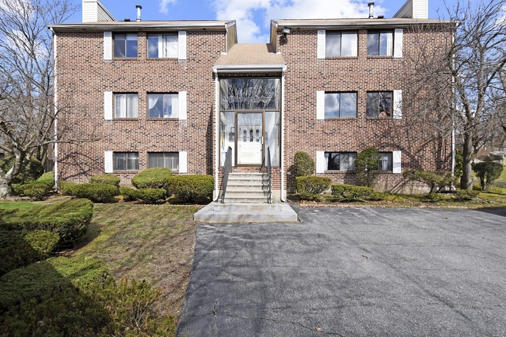 100 East Meadow Road, Unit 1 Lowell, MA 01854 - Photo 1 of 30 Gallery Image 1