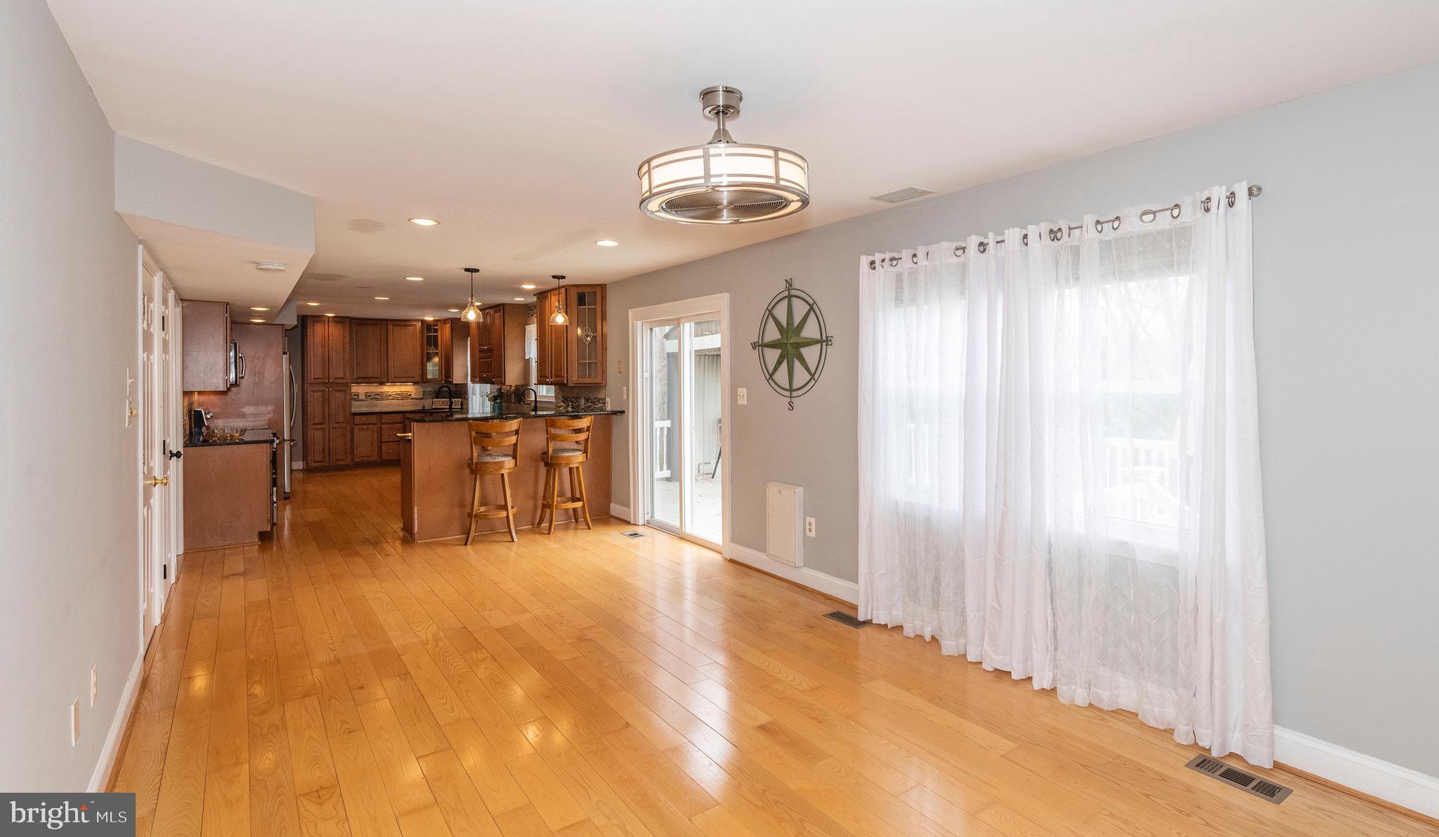 4125 Spring View Drive Jefferson, MD 21755 - Photo 17 of 58 Living/Dining Combo