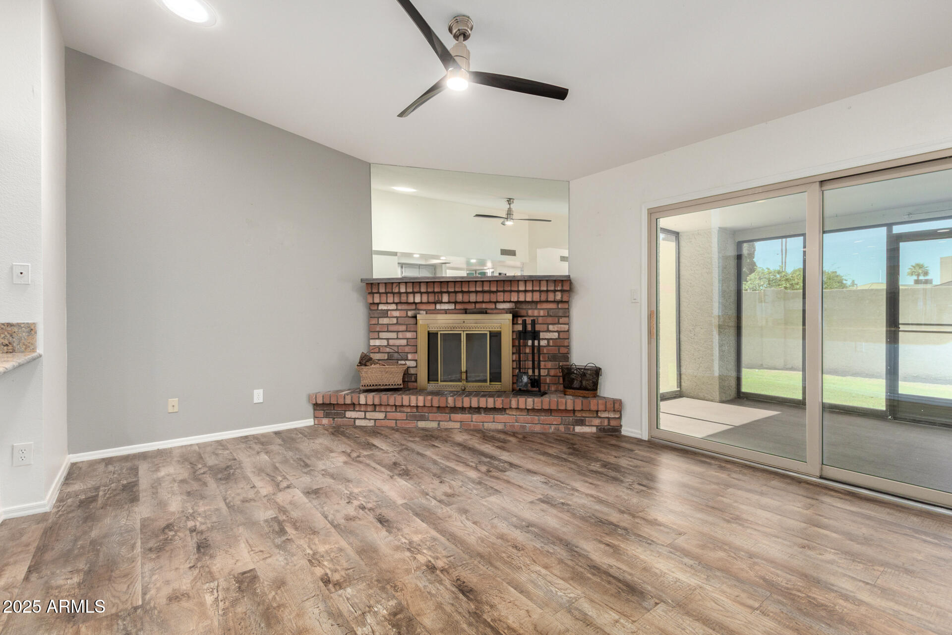 2059 East Brown Road, Unit 35 Mesa, AZ 85213 - Photo 15 of 37 Family Room