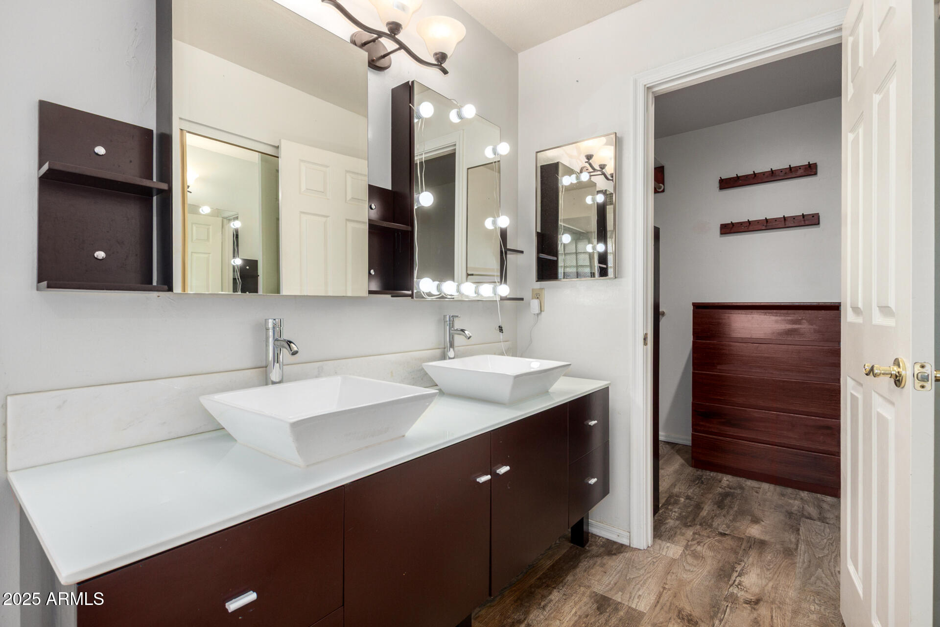 2059 East Brown Road, Unit 35 Mesa, AZ 85213 - Photo 21 of 37 Primary Bath