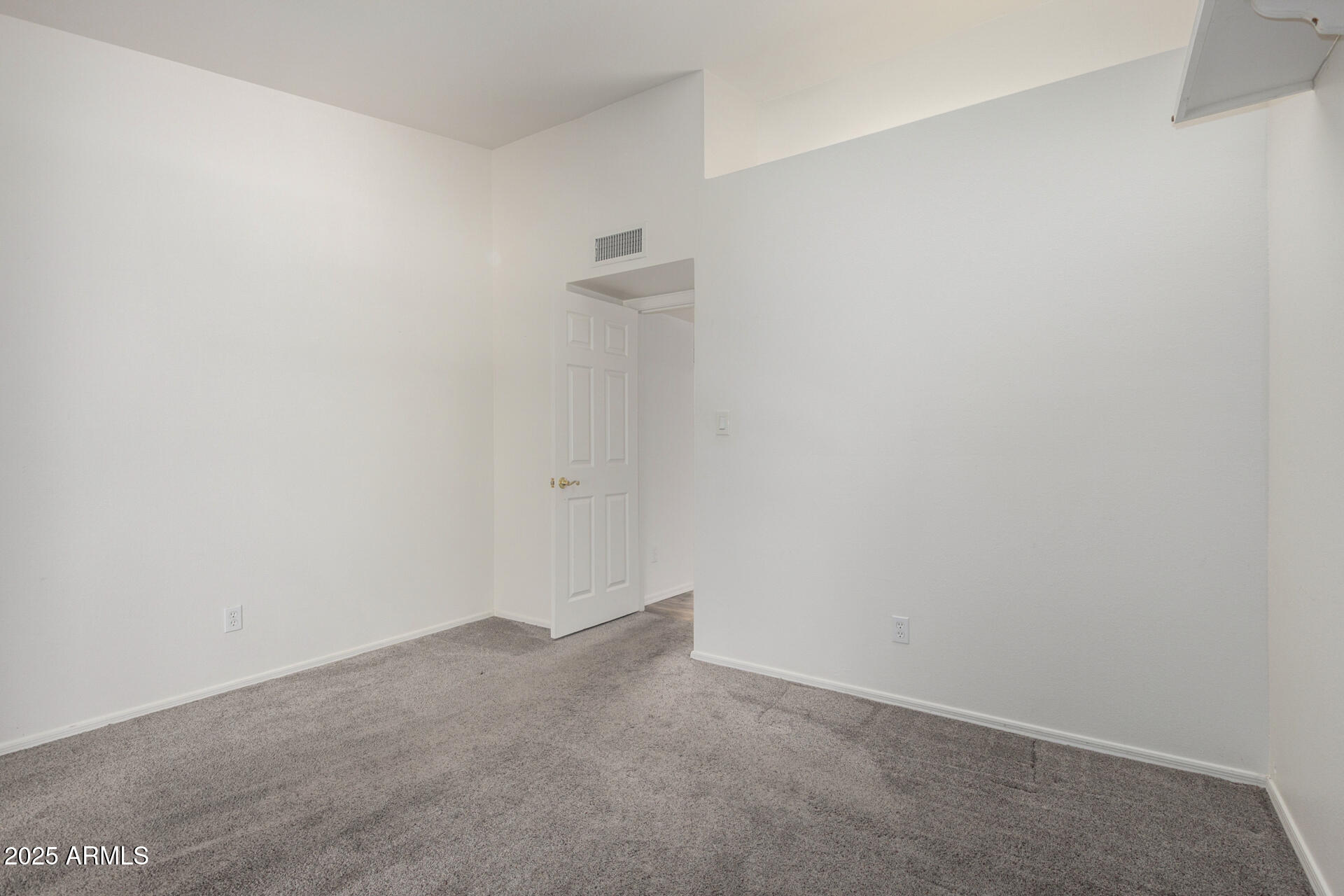 2059 East Brown Road, Unit 35 Mesa, AZ 85213 - Photo 24 of 37 Guest Bedroom