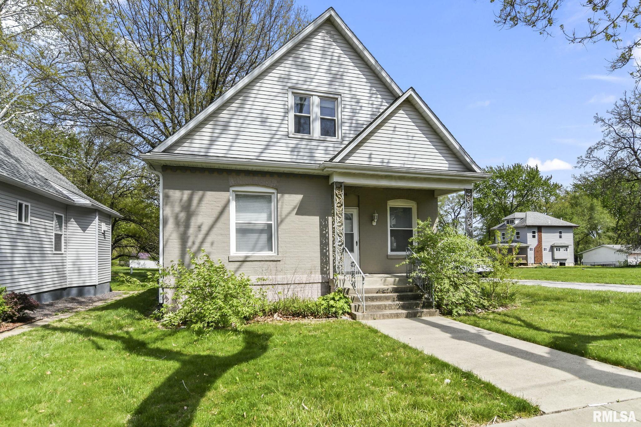 906 North Walnut Street Springfield, IL 62702 - Photo 2 of 29