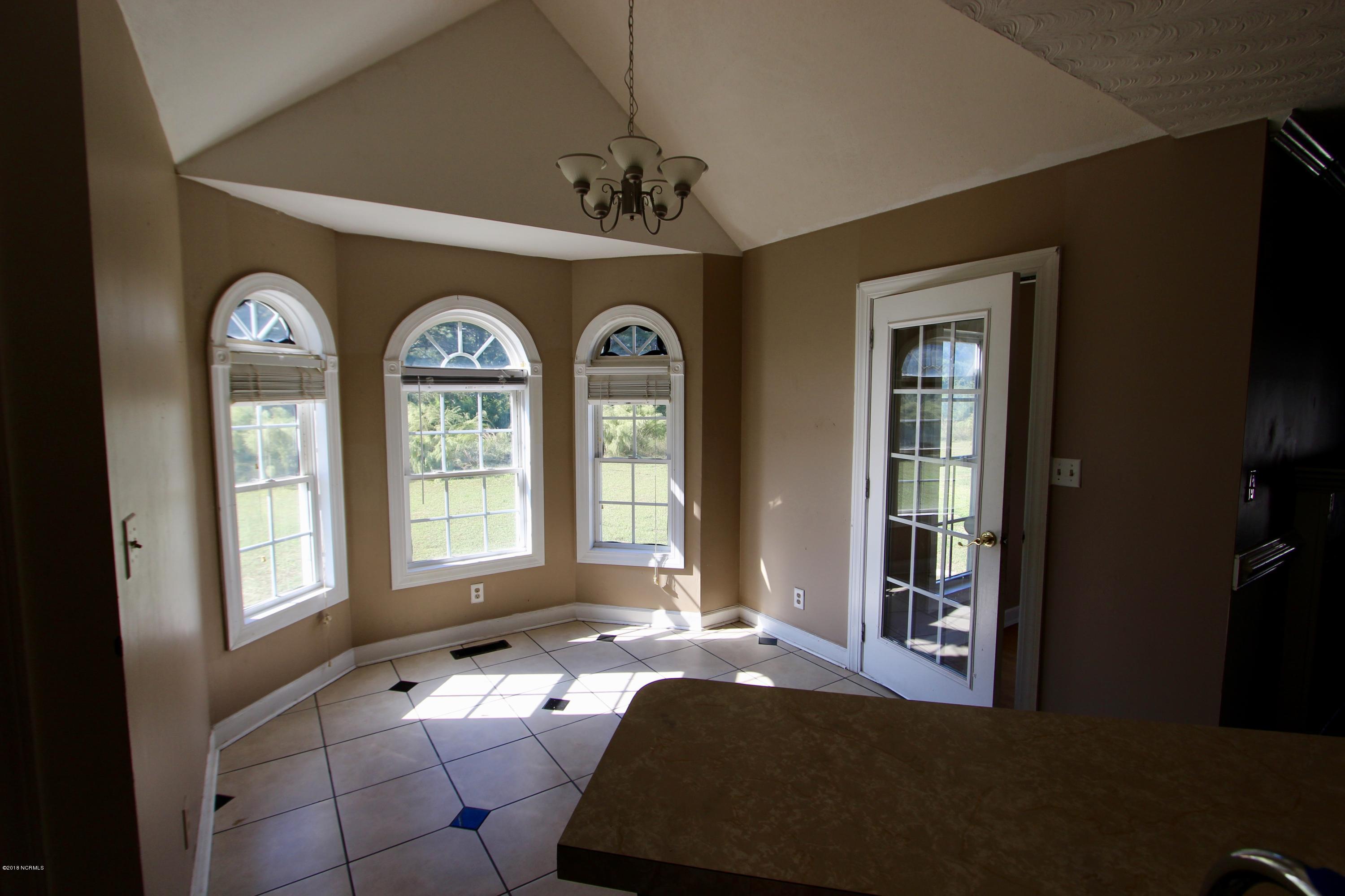 192 Long Farm Road Garysburg, NC 27831 - Photo 4 of 28 Kitchen
