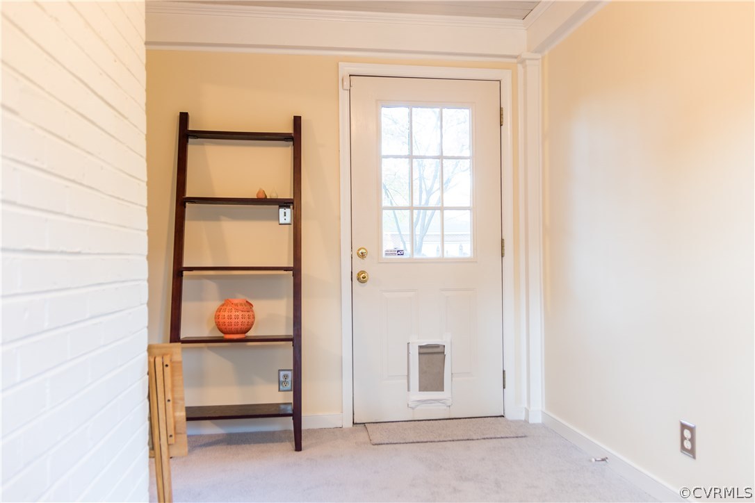 5109 Sylvan Road Richmond, VA 23225 - Photo 12 of 27 Den with back door to deck.