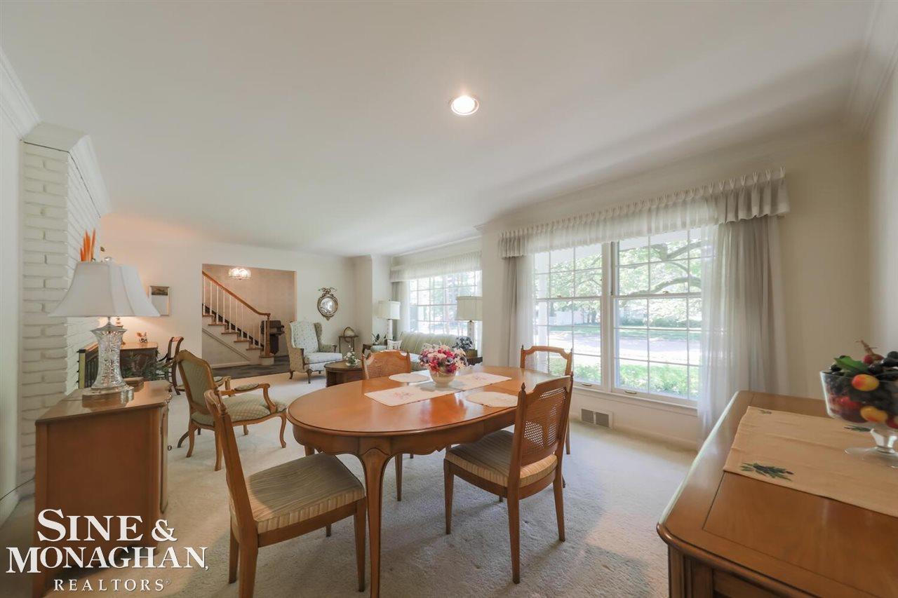 496 Deeplands Road Grosse Pointe, MI 48236 - Photo 9 of 37 50045640-8.JPG