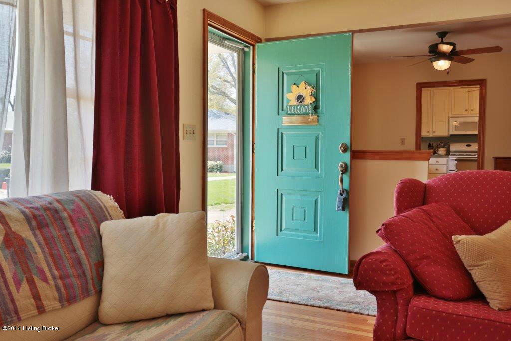 2855 Sheldon Road Louisville, KY 40218 - Photo 4 of 38 JI0A6007