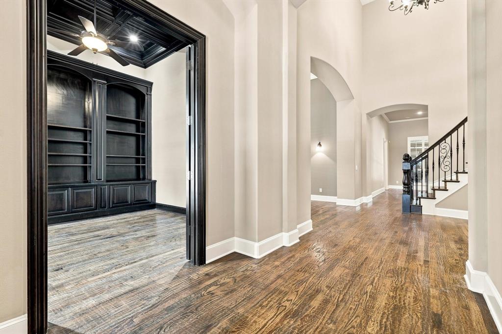 731 Lockridge Road Lantana, TX 76226 - Photo 5 of 38 Gallery Image 5