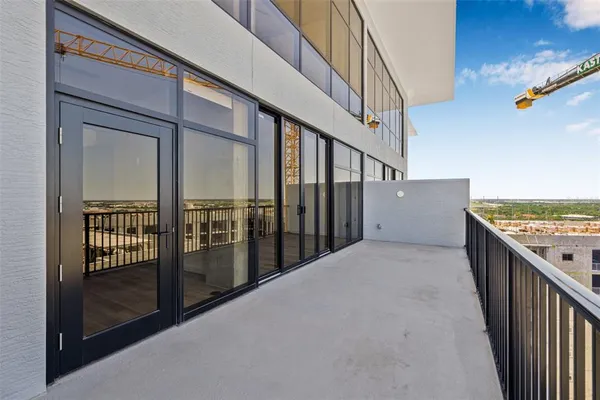 $7,195 | 221 Main Street North, Unit PH 1603, St. Petersburg, FL 33716
