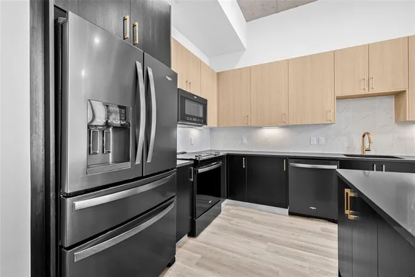 $7,195 | 221 Main Street North, Unit PH 1603, St. Petersburg, FL 33716