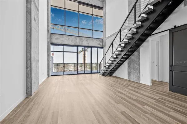 $7,195 | 221 Main Street North, Unit PH 1603, St. Petersburg, FL 33716