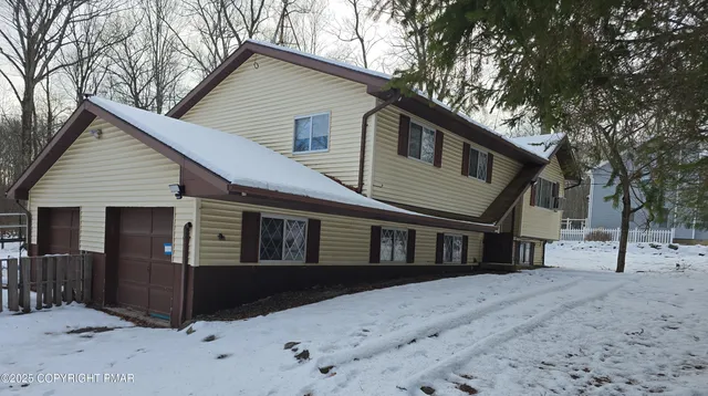 $288,000 | 218 Mohican Road, Canadensis, PA 18325