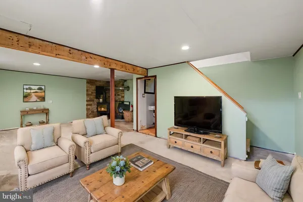 $2,900 | 939 Gravel Pike, Schwenksville, PA 19473