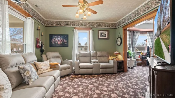 $310,000 | 207 Franklin Avenue, Eldon, MO 65026