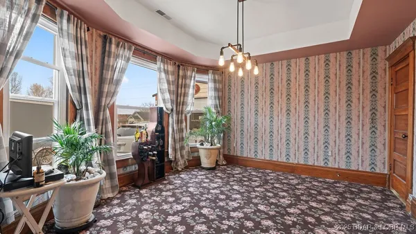 $310,000 | 207 Franklin Avenue, Eldon, MO 65026