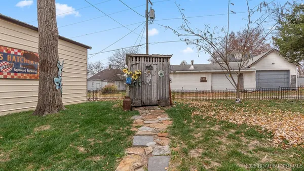 $310,000 | 207 Franklin Avenue, Eldon, MO 65026