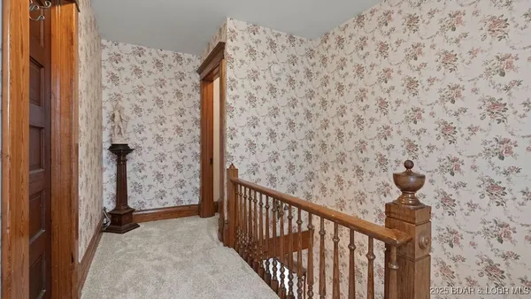 $310,000 | 207 Franklin Avenue, Eldon, MO 65026