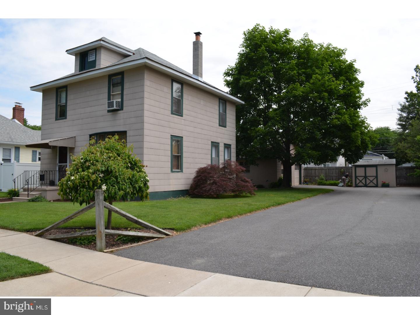 293 Jefferson Street Carneys Point, NJ 08069 - Photo 3 of 19