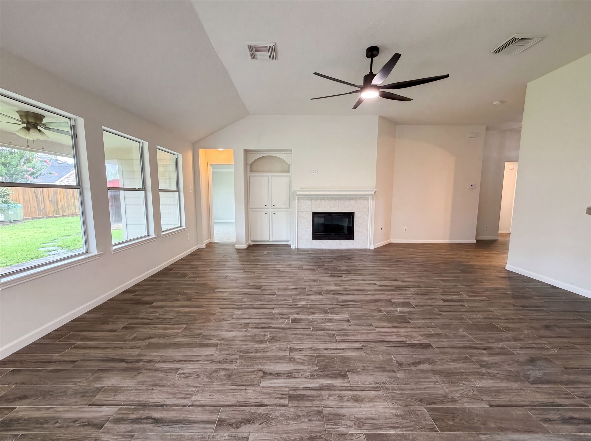 2127 Hannover Way Spring, TX 77388 - Photo 9 of 20